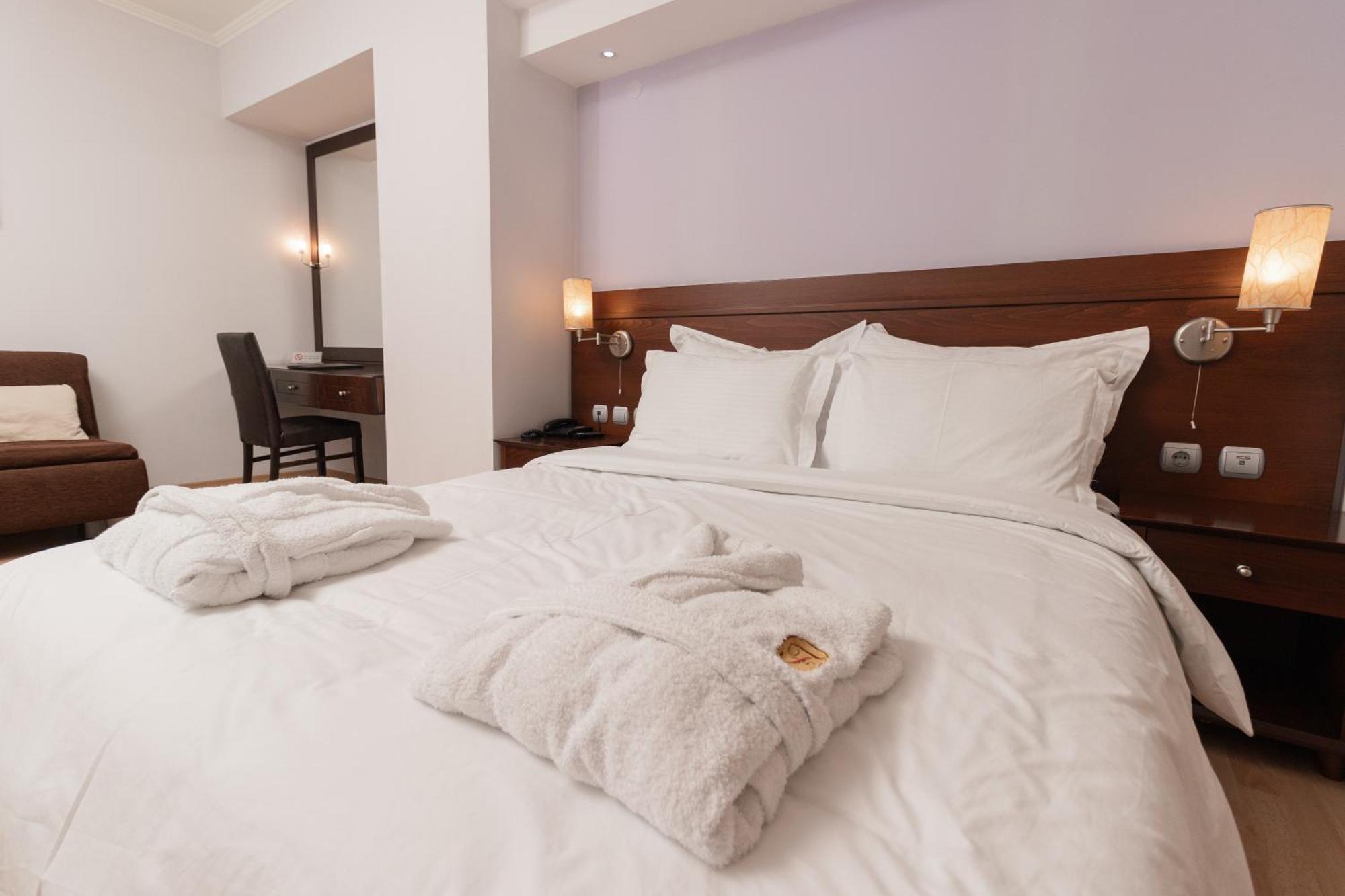 Flisvos Hotel Nafpaktos Buitenkant foto