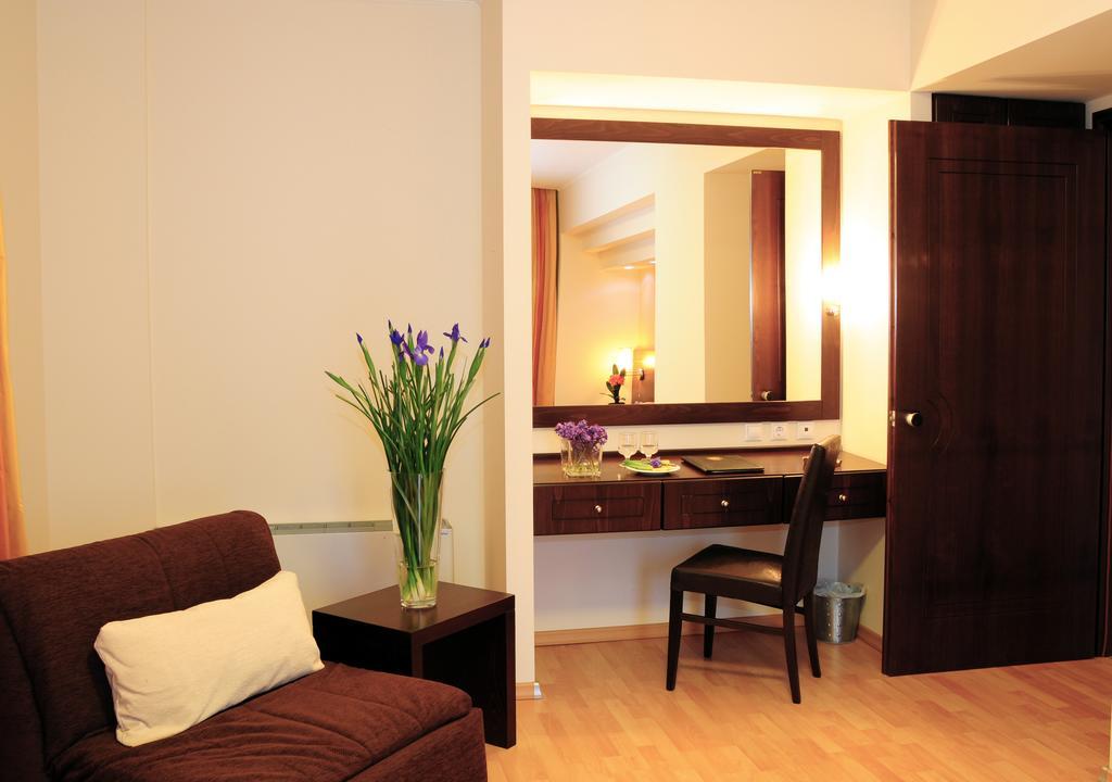 Flisvos Hotel Nafpaktos Buitenkant foto