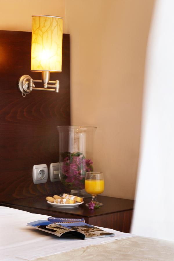 Flisvos Hotel Nafpaktos Buitenkant foto